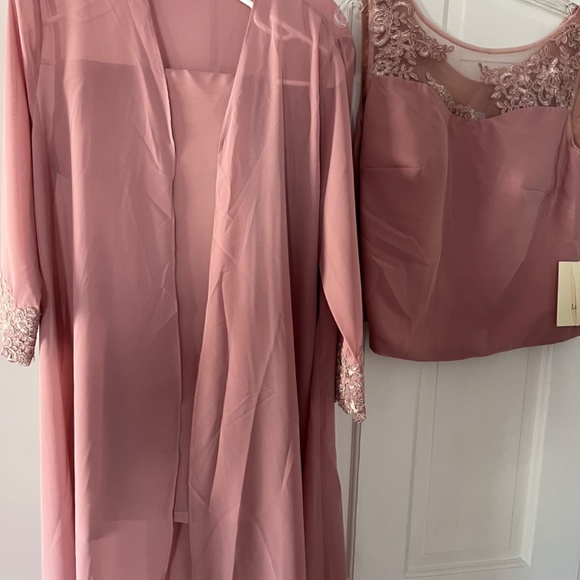 3 piece pant suit - Picture 3 of 3